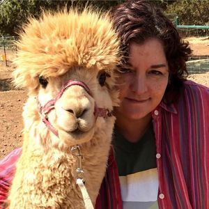 Meet your Posher, Leslie